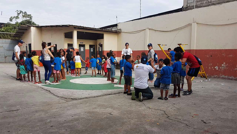 Visitas de acción social realizadas por los estudiantes de la UPS en el V Encuentro ASU