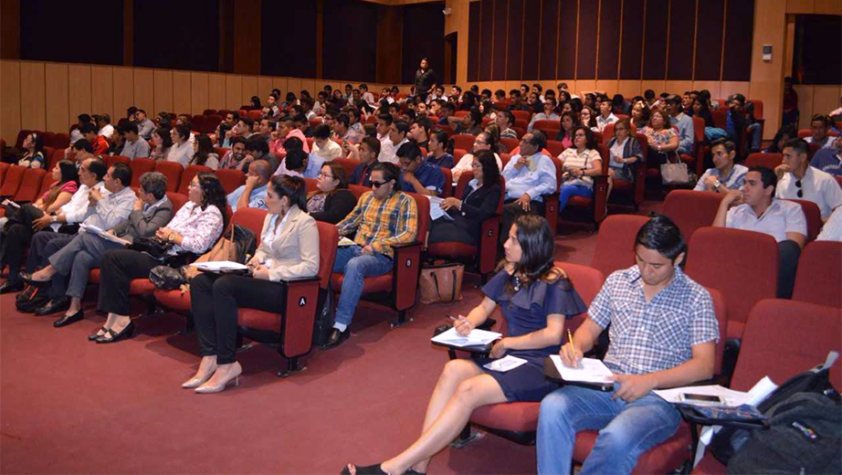 Estudiantes de la UPS sede Guayaquil que asistieron al evento