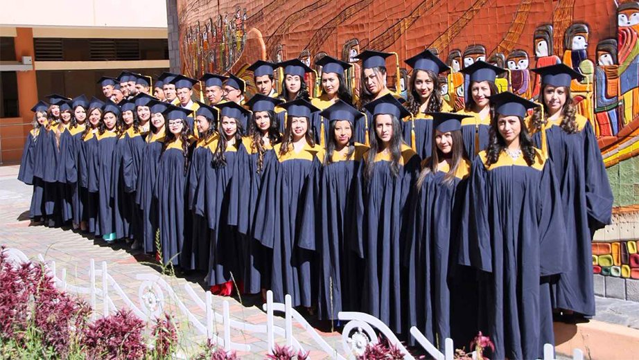 Ceremonia de Incorporación de los nuevos graduados de la UPS sede Cuenca