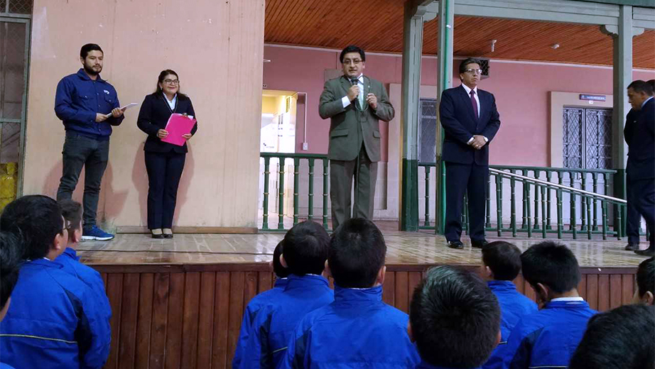 Intervención de César Vásquez Vásquez, vicerrector de la UPS sede Cuenca durante la ceremonia de entrega de certificados