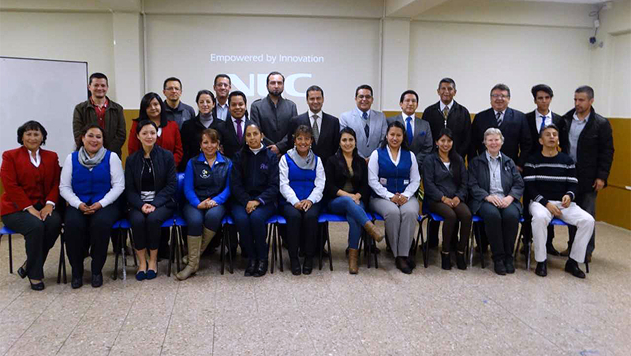 Representantes de las instituciones participantes en el Café Converso 