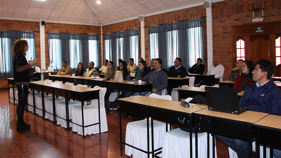 Docentes de la sede Guayaquil durante la capacitación