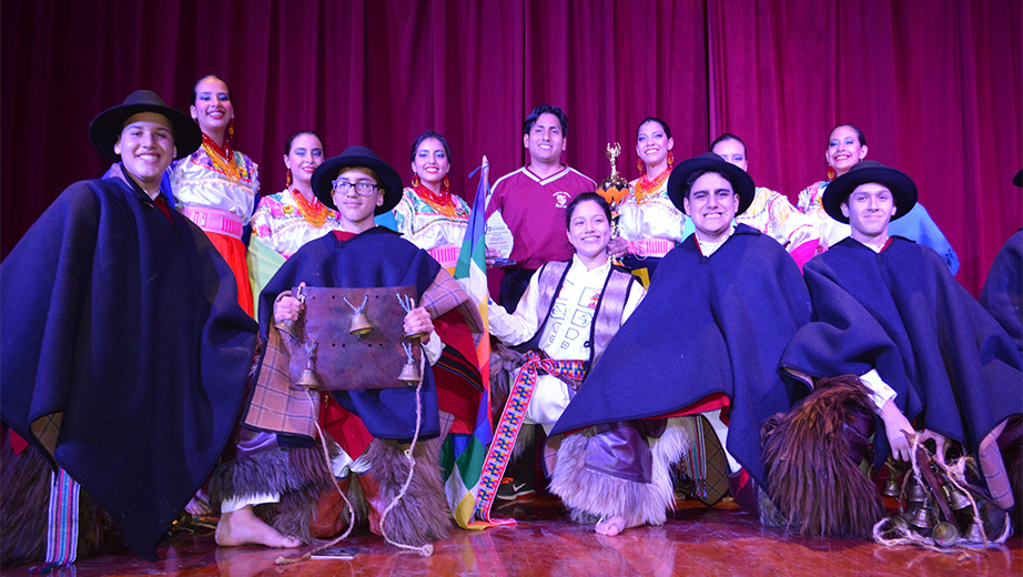 Unidad Educativa Americus Mundus Novus, ganadora del II Intercolegial de Danza Folclórica