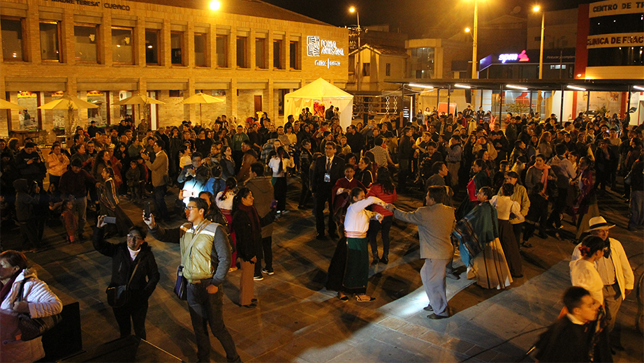 Baile final en la celebración de los 