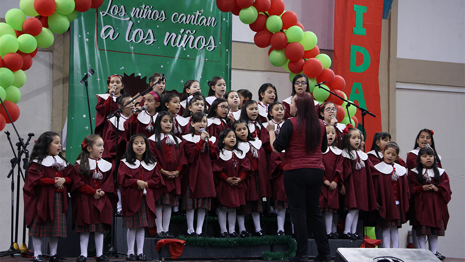 Presentación del grupo coral de la Unidad Educativa Salesiana María Auxiliadora