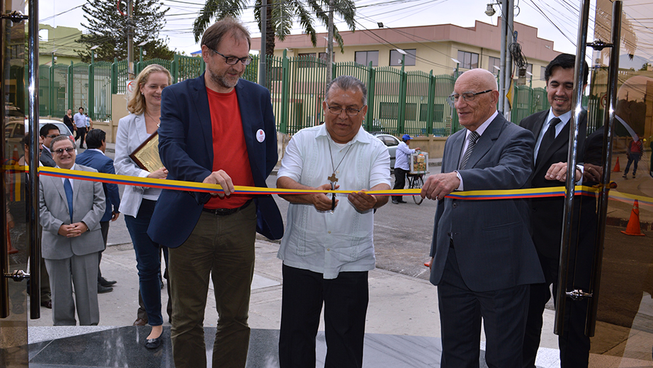 (from left to right) Reinhard Heiserer, Father Francisco Sánchez and Father Javier Herrán in the ceremony