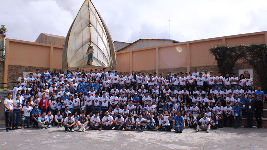 Foto grupal del II encuentro ASU