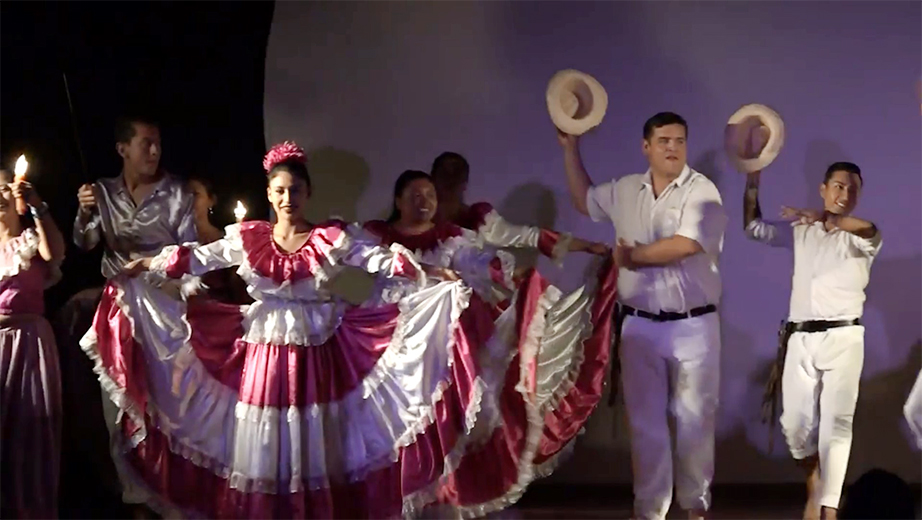 Ballet Urcuyaya celebra el día de cultura inclusiva en La Salesiana