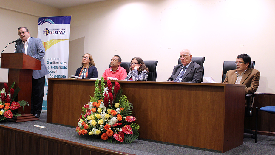(De izq.) Mesa directiva José Juncosa, Rosa Rodríguez, Líder Góngora, Elizabeth Bravo, P. Javier Herrán y Edgar Tello