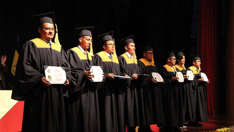 Ceremonia de graduación de 39 estudiantes del Programa de Formación Dual