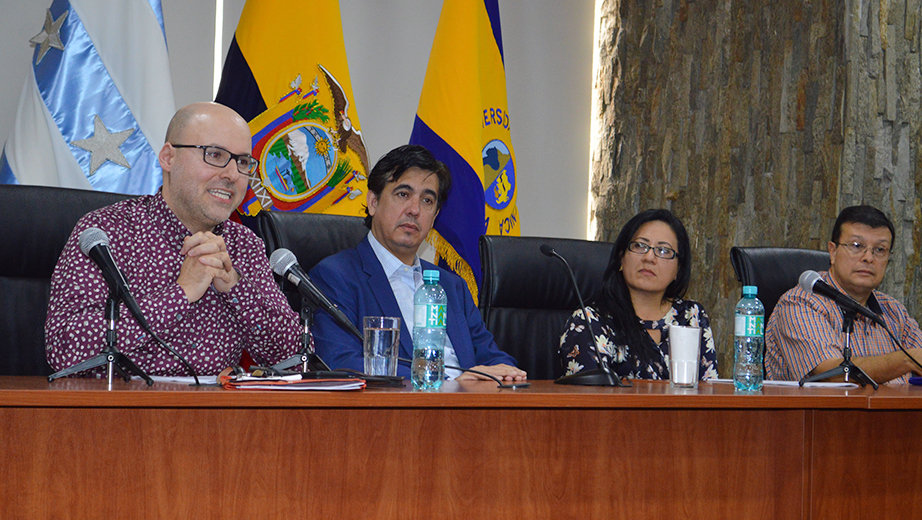 (De izq.) Stéphane Vinolo, Andrés Bayolo, Verónica Loor, Guillermo Zuleta en la Sede Guayaquil
