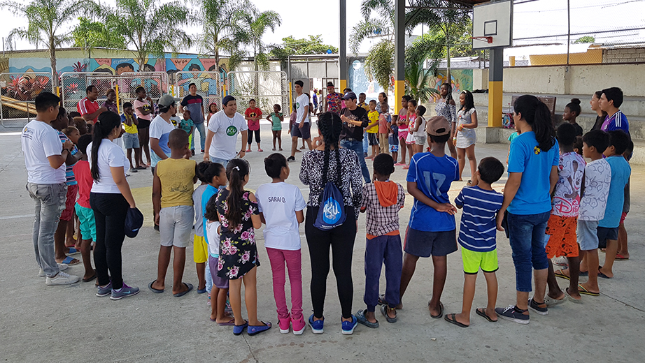 Activities with children from Barrio Nigeria