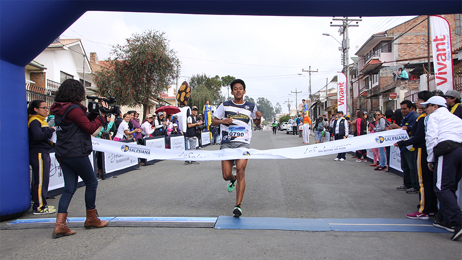 Diego Arévalo, ganador del circuito atlético en la categoría varones