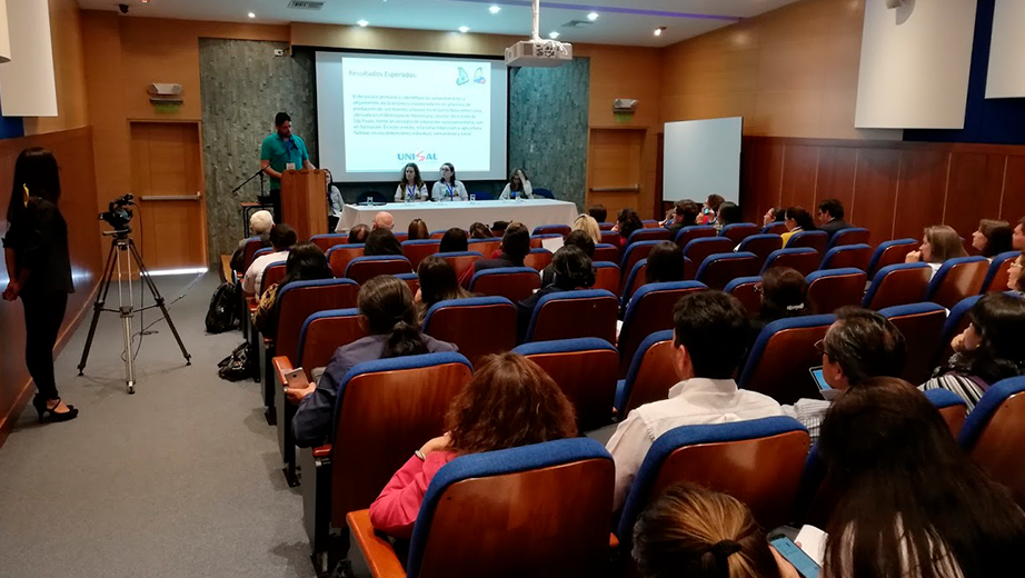 Mesas de trabajo desarrollados durante el congreso