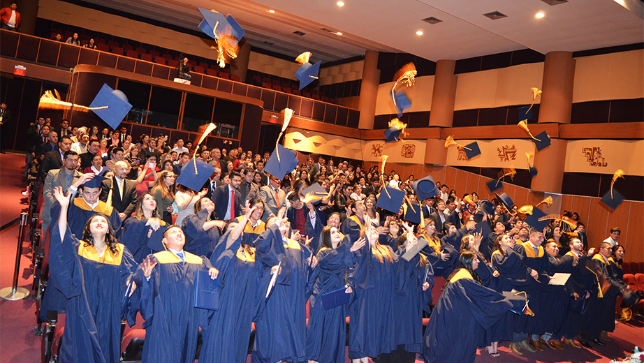 Nuevos graduados de La Salesiana Sede Cuenca