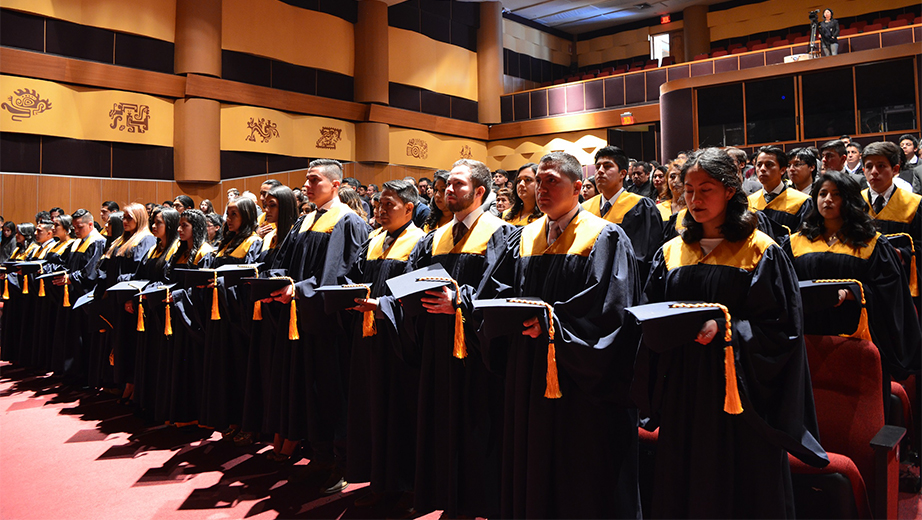 Nuevos graduados de La Salesiana Sede Cuenca