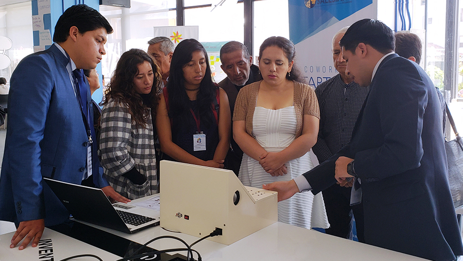 Estudiantes presentan el proyecto sobre lectoescritura por audio