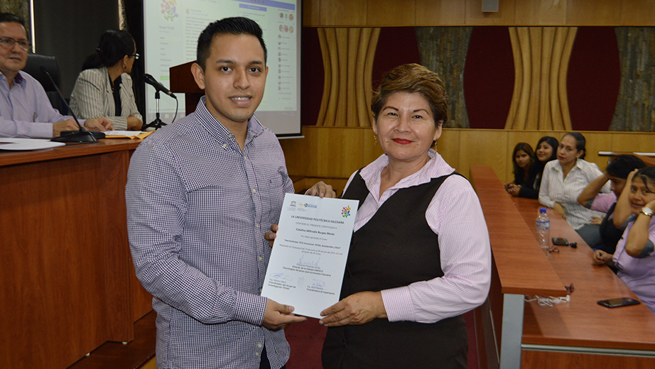 Entrega de certificados a profesores