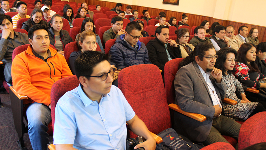 Asistentes a la presentación del libro Pastos y Forrajes del Ecuador