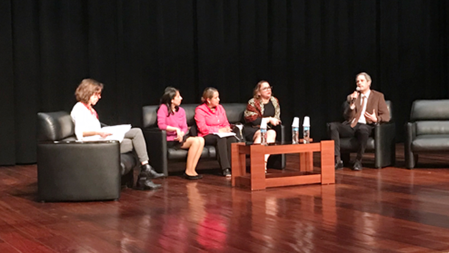 Mesa redonda sobre la sistematización y recuperación de los conocimientos y las técnicas de la medicina ancestral