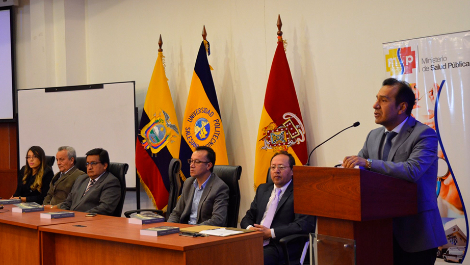 Luis Tobar, vicerrector general académico durante su intervención