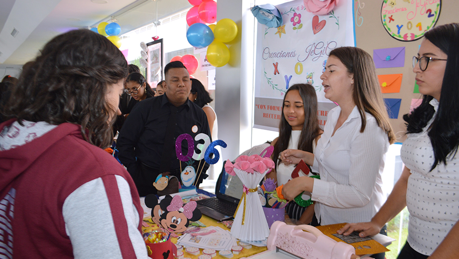 Instituciones de educación secundaria visitaron la sede Guayaquil