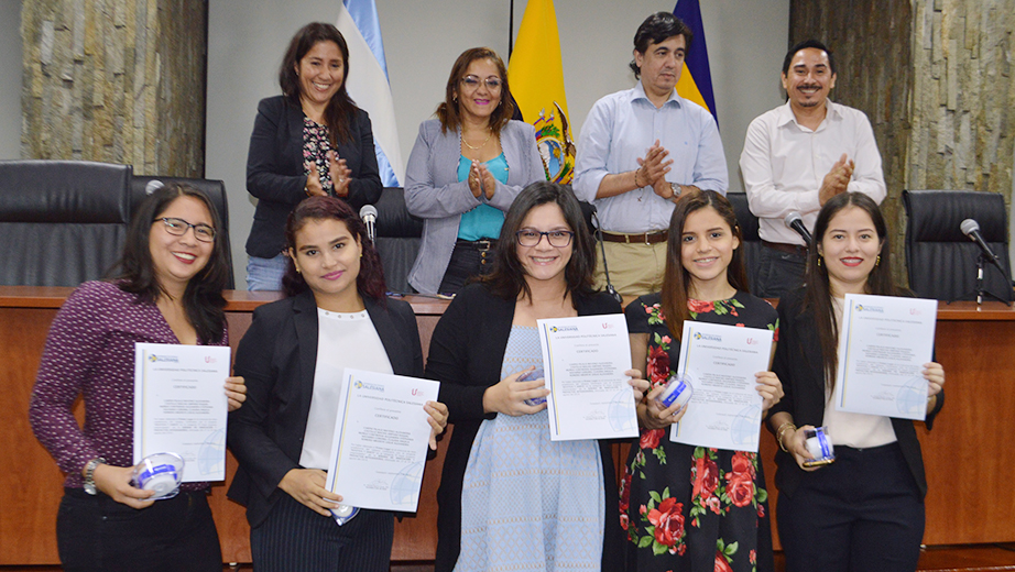 Estudiantes de Mecatrónica obtuvieron el primer lugar como mejor proyecto ecológico