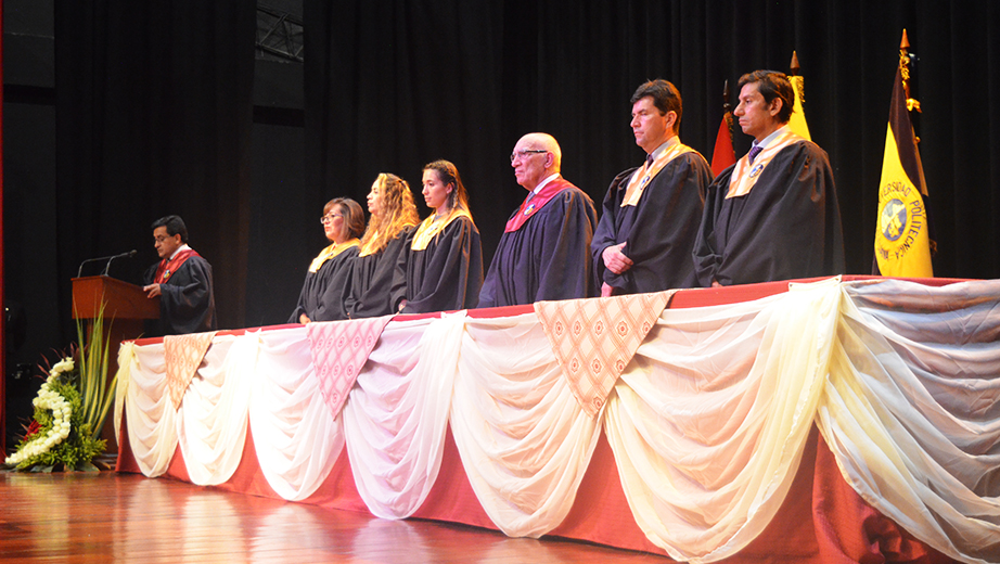 Nuevos profesionales de La Salesiana sede Cuenca