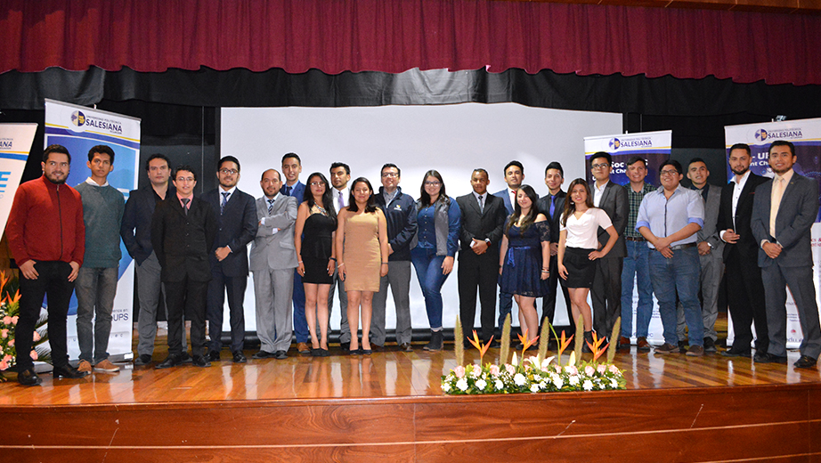 Nuevas directivas de la IEEE y los diferentes capítulos en la ceremonia de posesión realizada en el Aula Magna del campus Sur