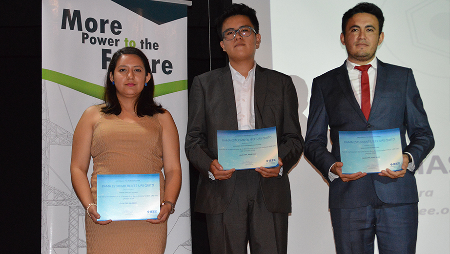 Nueva Directiva de la IEEE Sede Quito  (de izq. a der.) Isabel Rey, presidenta, Alejandro Santamaría, vicepresidente y Cristopher Terán, secretario