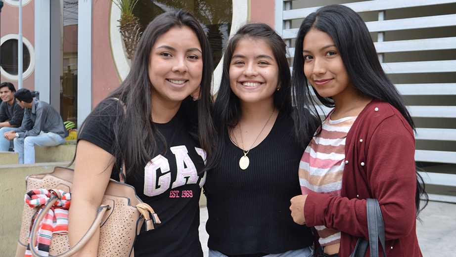 Estudiantes iniciaron clases en la sede Guayaquil