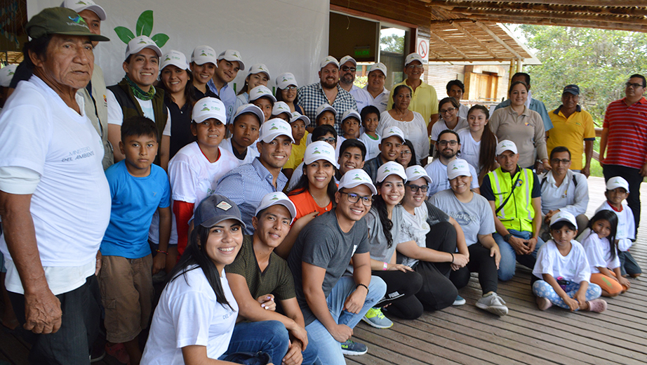 Grupo de estudiantes salesianos que participaron de esta actividad realizada en la Isla Santay