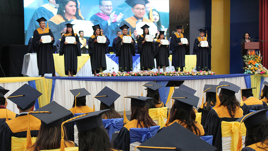 Ceremonia de incorporación realizada en el campus El Girón