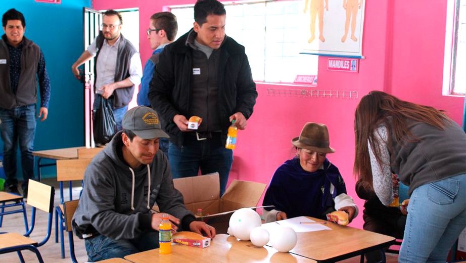 Aprendizaje tecnológico junto a niños y niñas de la comunidad de Huayrapungo