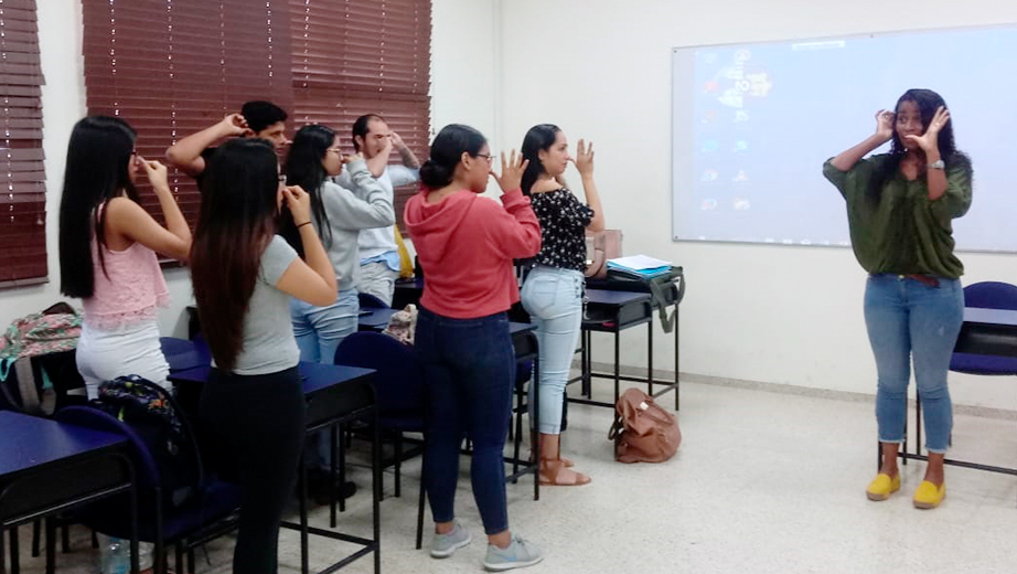 En el campus María Auxiliadora la carrera de psicología realiza el acompañamiento entre pares