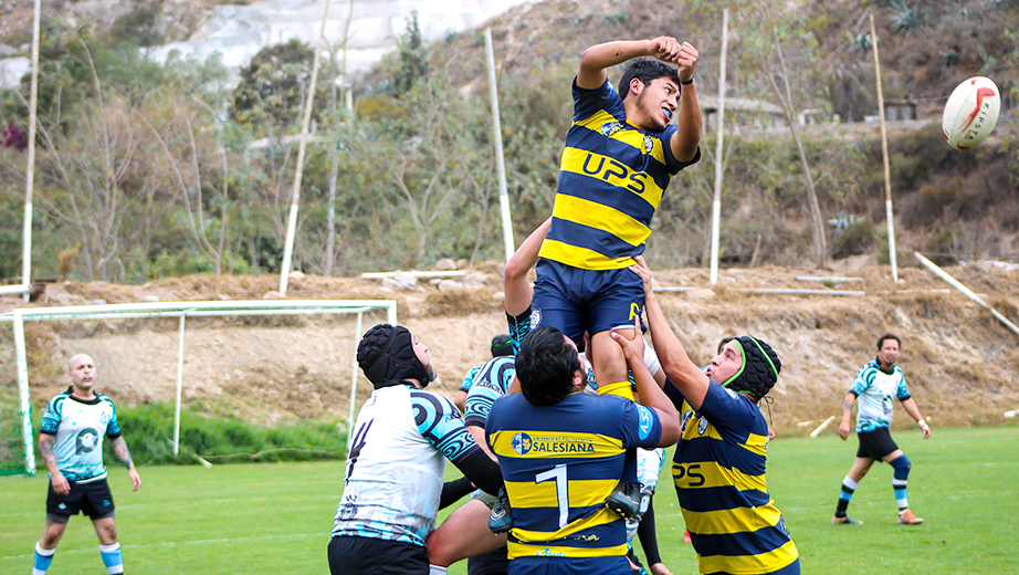 Encuentro de Rhinos UPS con Tzantza Rugby Club en el último juego