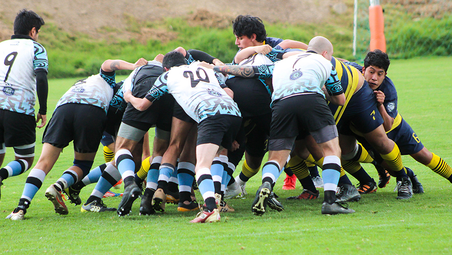 Encuentro de Rhinos UPS con Tzantza Rugby Club en el último juego