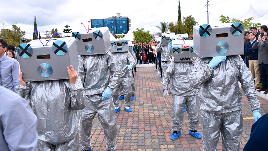 Flash Mob realizado en las instalaciones de la Sede Cuenca