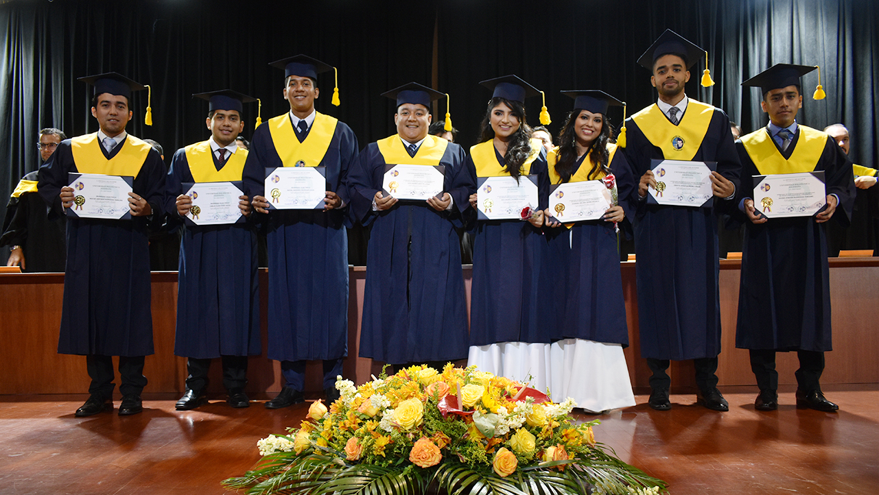 Ceremonia de incorporación en el campus Centenario de la sede Guayaquil
