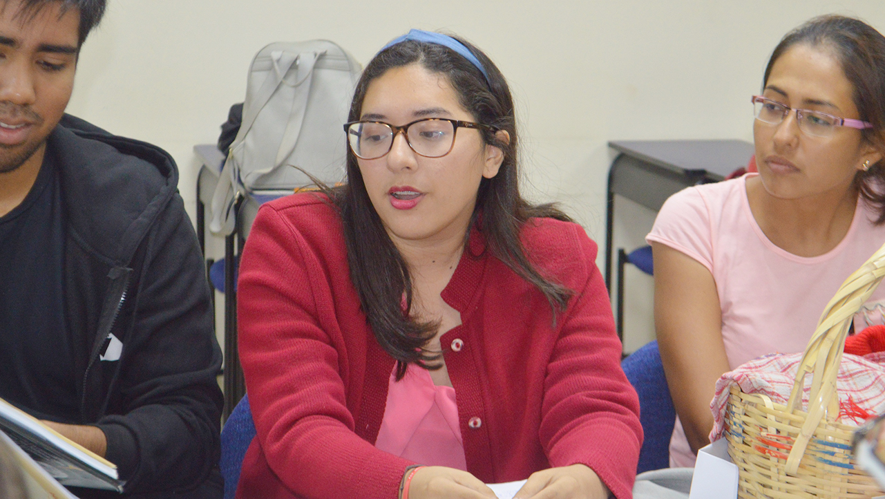 María Lorena Rengifo durante su intervención