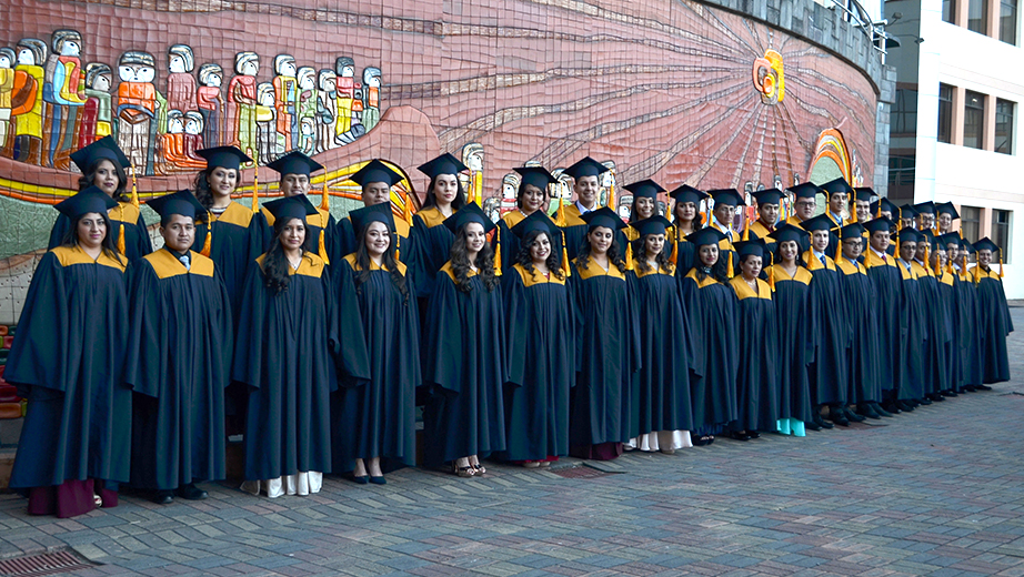 Nuevos profesionales graduados en la Sede Cuenca