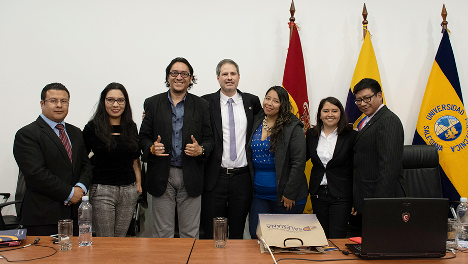 (De izq.) Iván Rodríguez, Jackeline Beltrán, Patricio Orellana, Andrea De Santis, Priscila Hernández, Gabriela Machuca y Leonardo Ordoñez