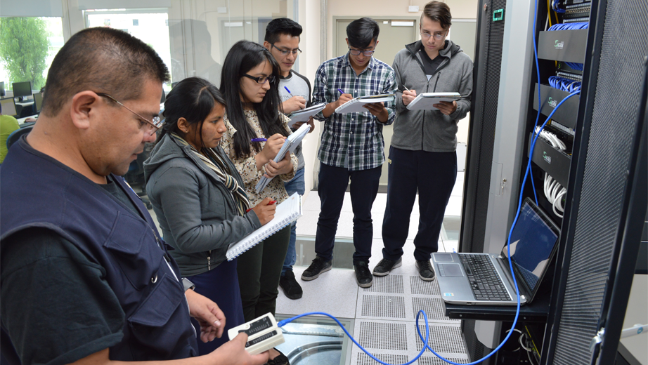 Students in the Data Center laboratory