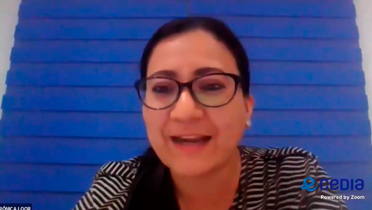 Verónica Loor, directora de la carrera de Teología con modalidad en línea