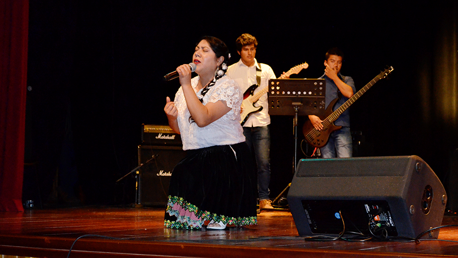 Abigail Muñoz, ganadora del segundo lugar en el concurso de Voces Santa Cecilia 2019