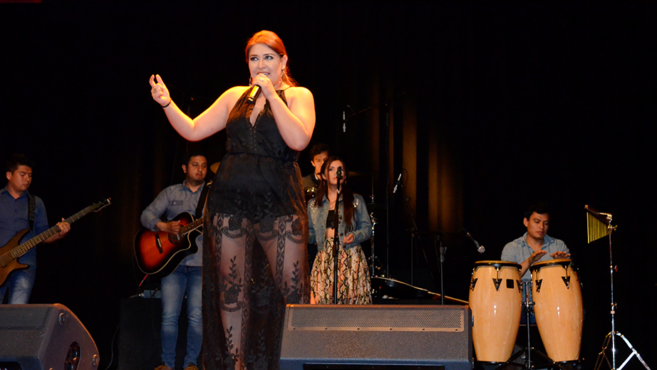 Interpretación de Verónica Sigcha, ganadora del tercer lugar en el concurso de Voces Santa Cecilia 2019