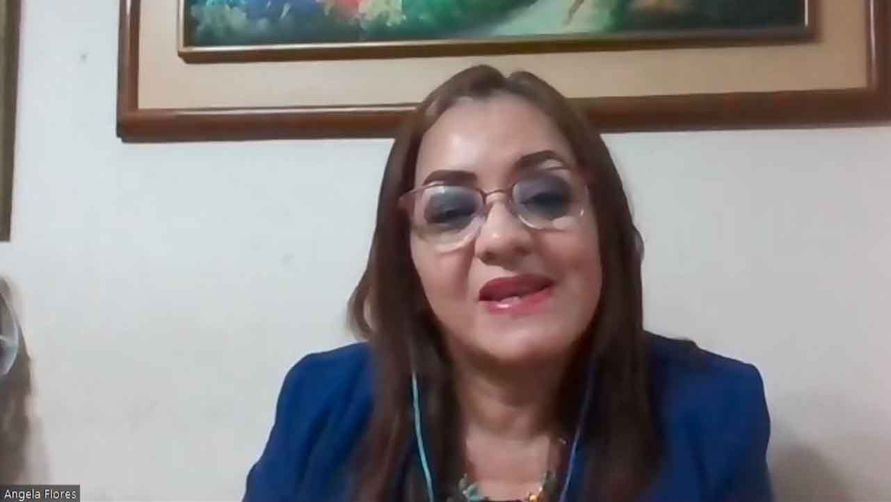 Ángela Flores, Vicerrectora Académica durante su intervención