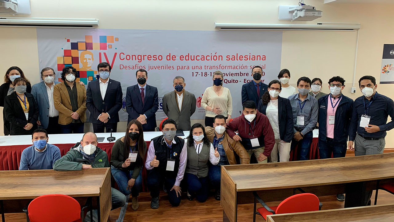 Equipos de trabajo que llevó adelante el IV Congreso de Educación Salesiana