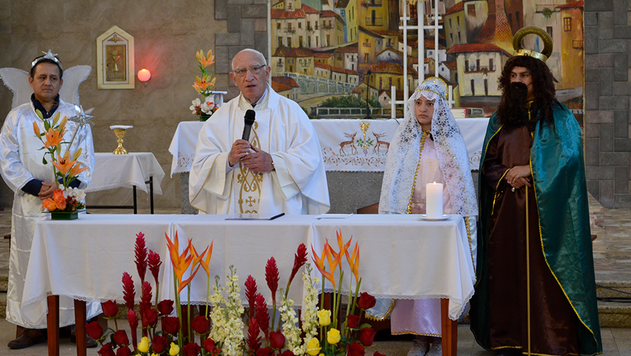 Eucaristía presidida por el P. Javier Herrán, Rector de la UPS