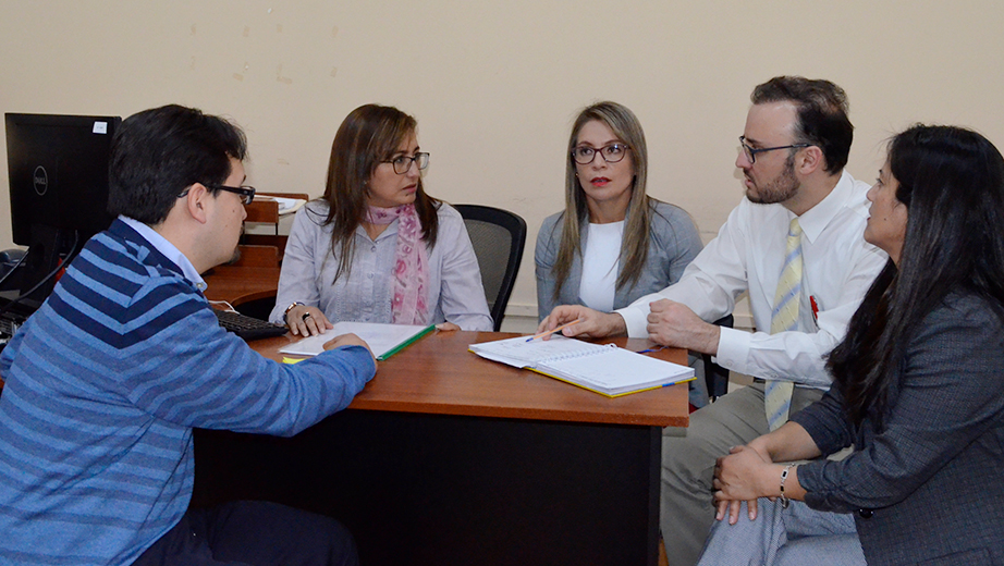 Reunión de trabajo junto a los docentes investigadores de la UPS y la UDA